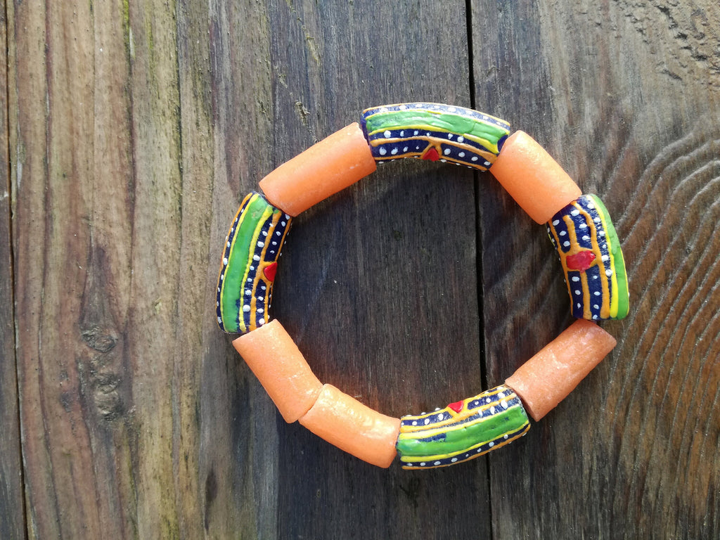 Perles de verre recyclées peintes à la main africaines - perlesafricainescie.com