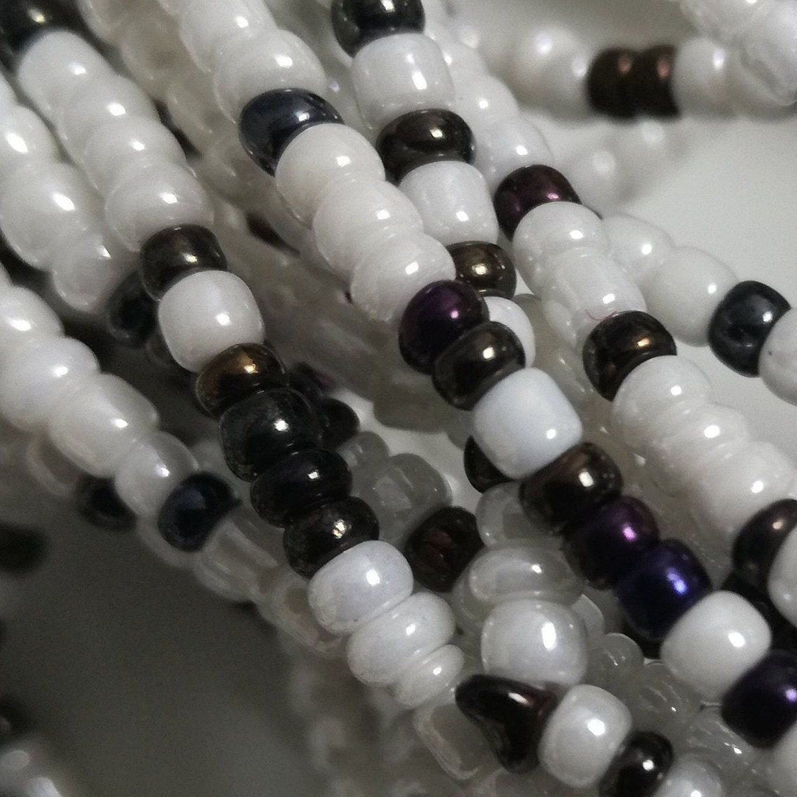 Dominos, bijoux de hanches - perlesafricainescie.com